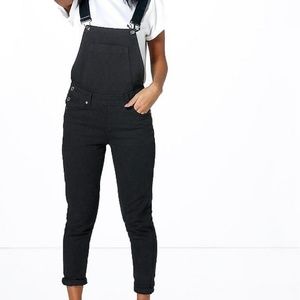 Boohoo black denim overalls